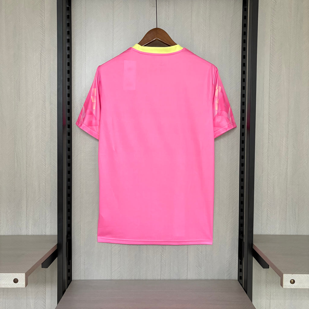 Versión especial para aficionados de Portugal rosa 2026-27