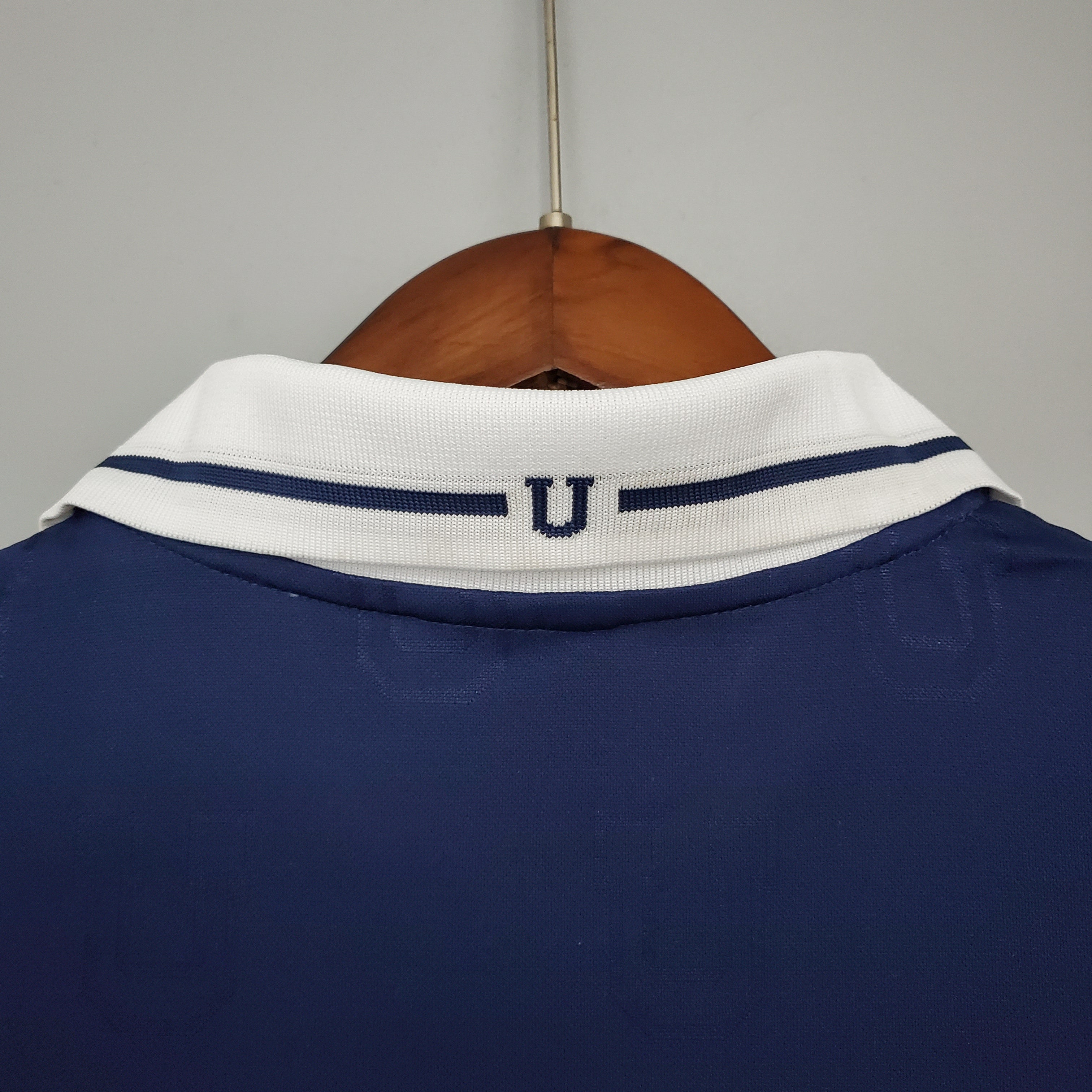 2011 Universidad de Chile home Retro