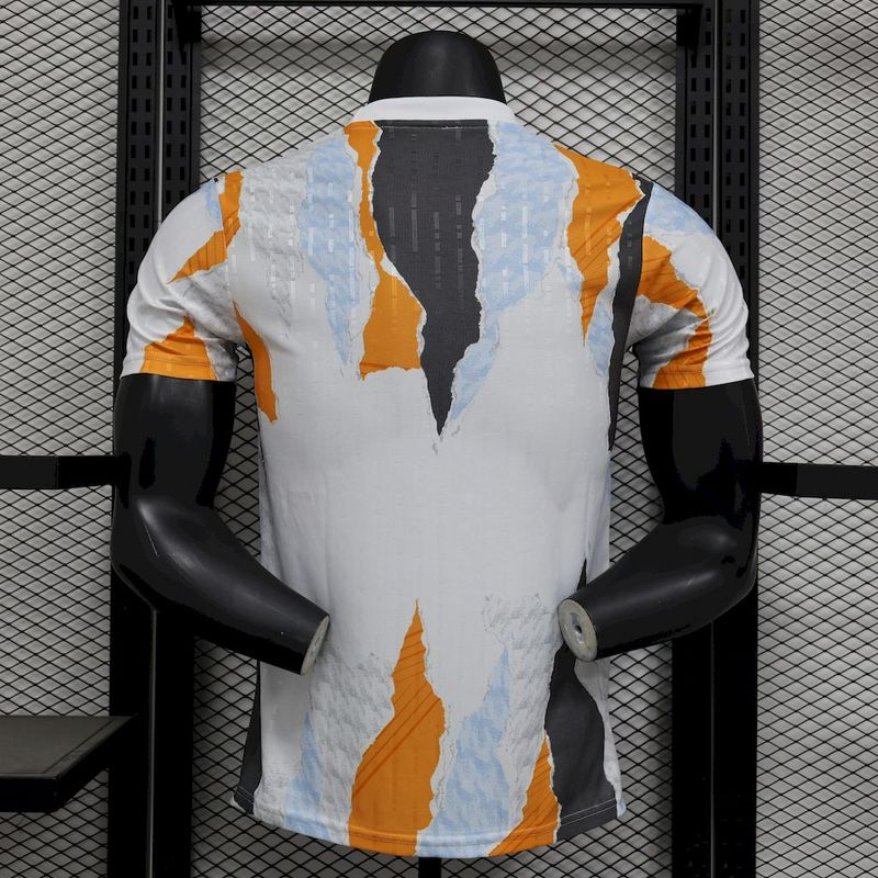 2024-25 Real Madrid Training Player