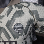 Versión conjunta del jugador del Bayern Munich BSTN 2025-26