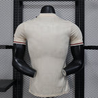 Versión amarilla del jugador del Bayern Múnich 125 años 2025-26