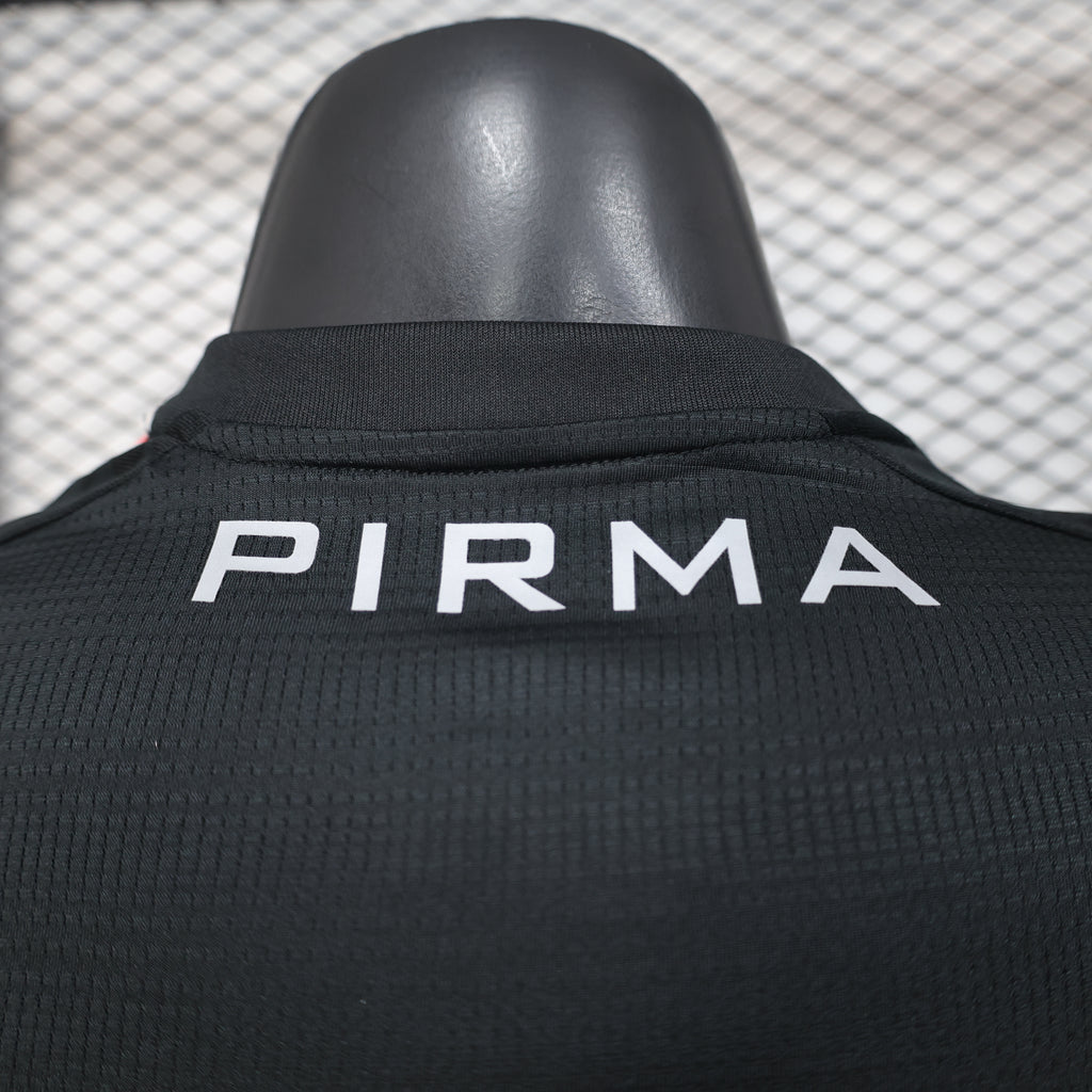 Versión especial para jugadores de Blue Cross Black 2026-27