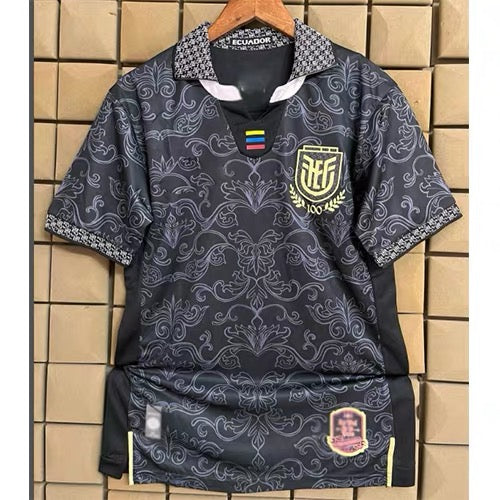 Versión especial para abanico Ecuador Black 2025-26