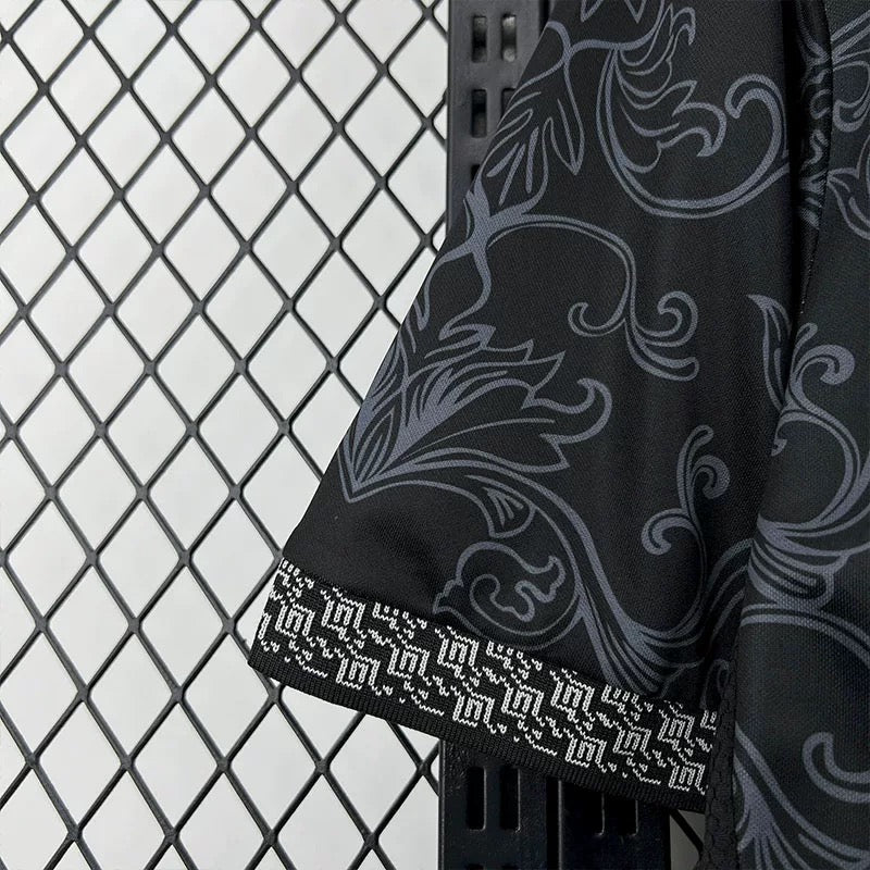 Versión especial para abanico Ecuador Black 2025-26