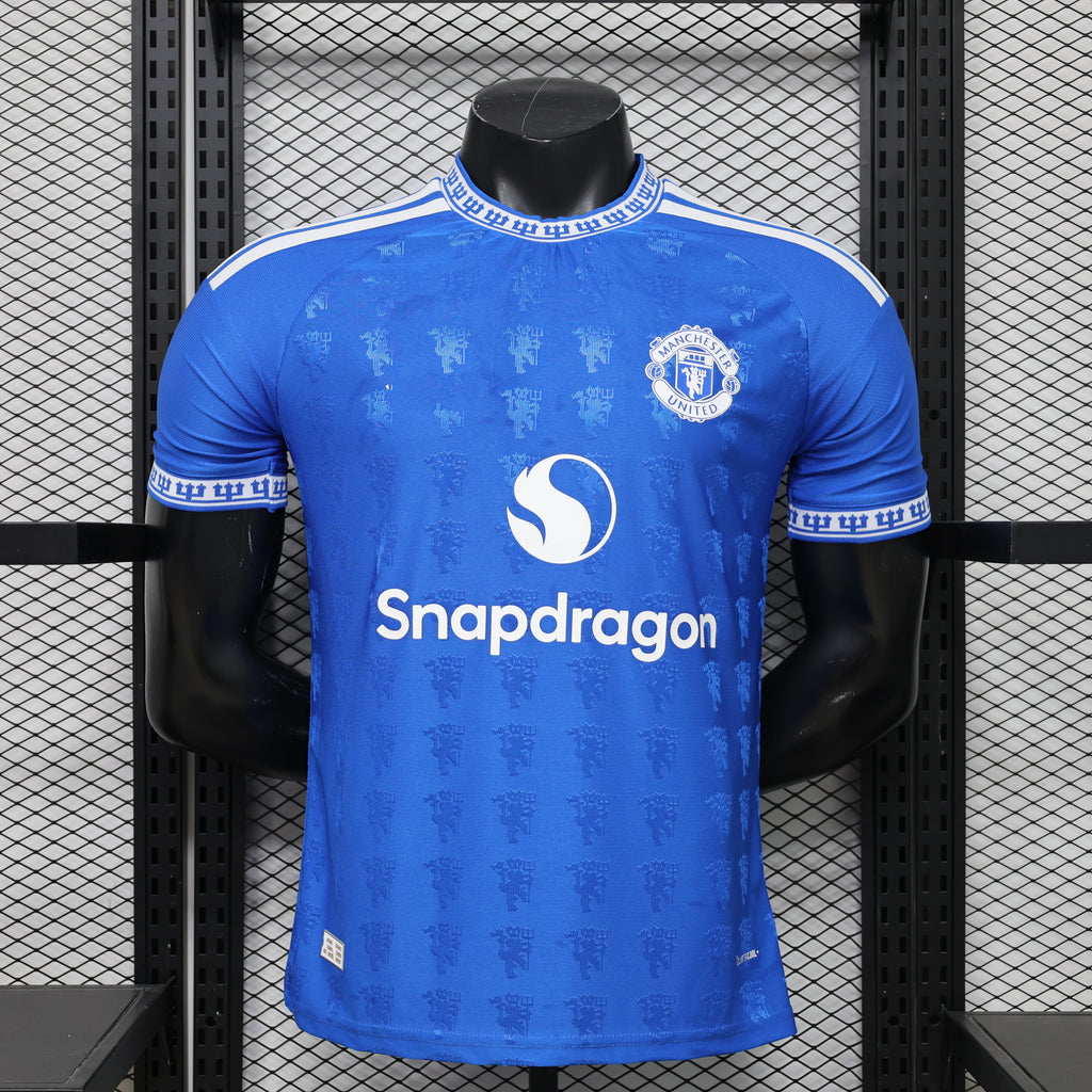 Versión Especial de Jugador Azul del Manchester United 2026-27
