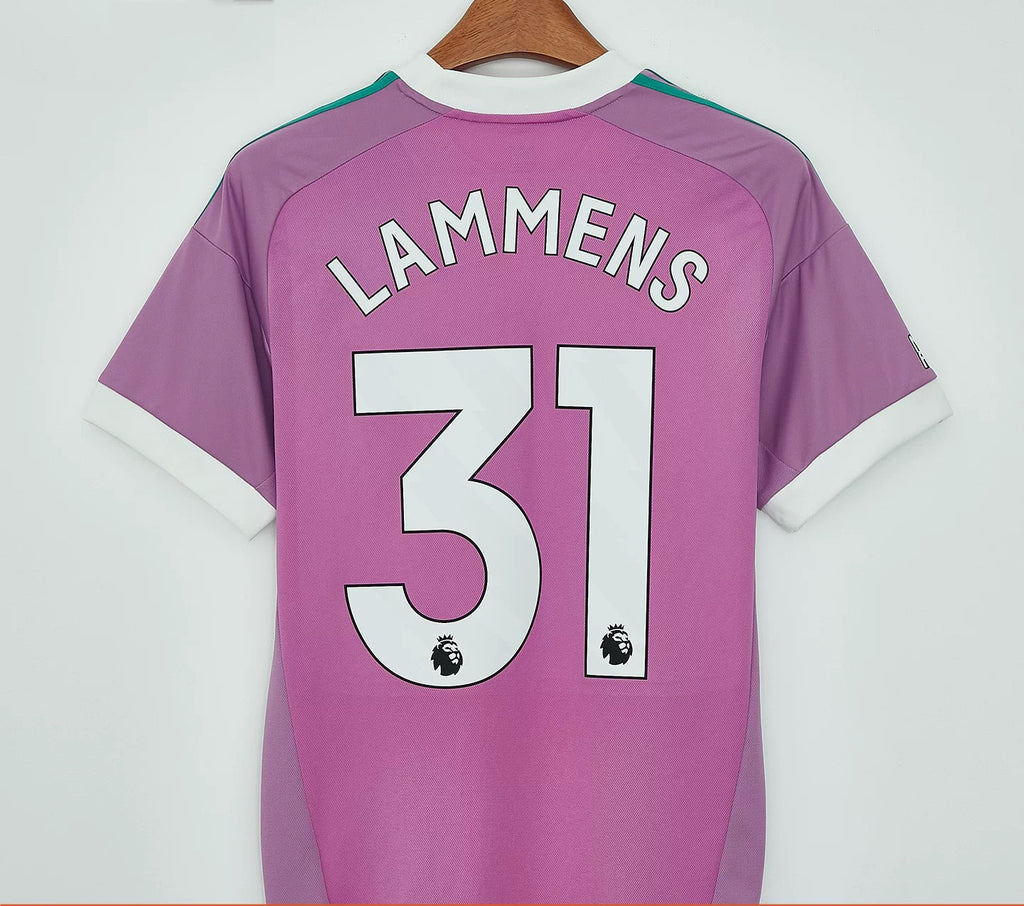 2026-27 Manchester United Pink Goalkeeper Fan Version