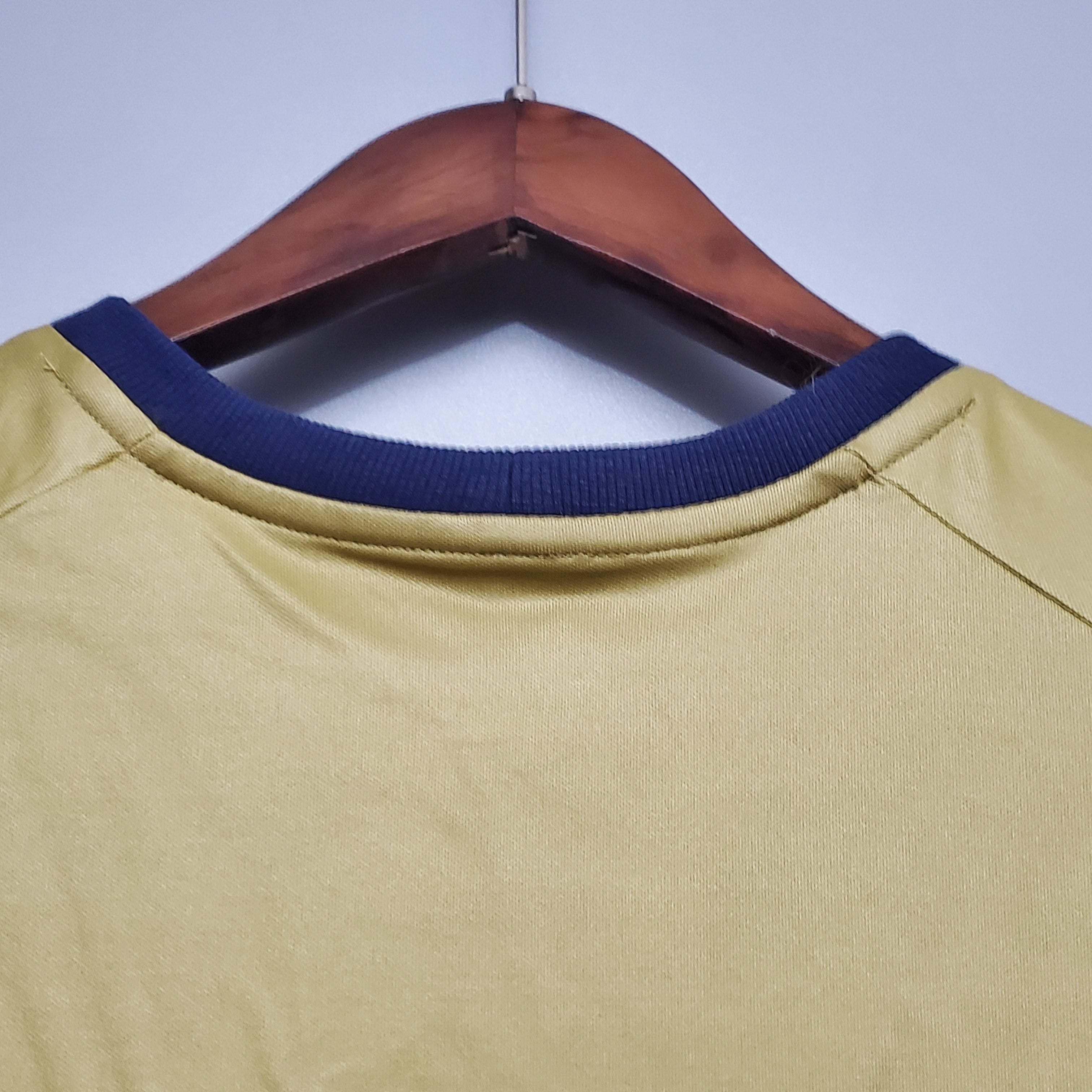 2006 Italy Golden Retro