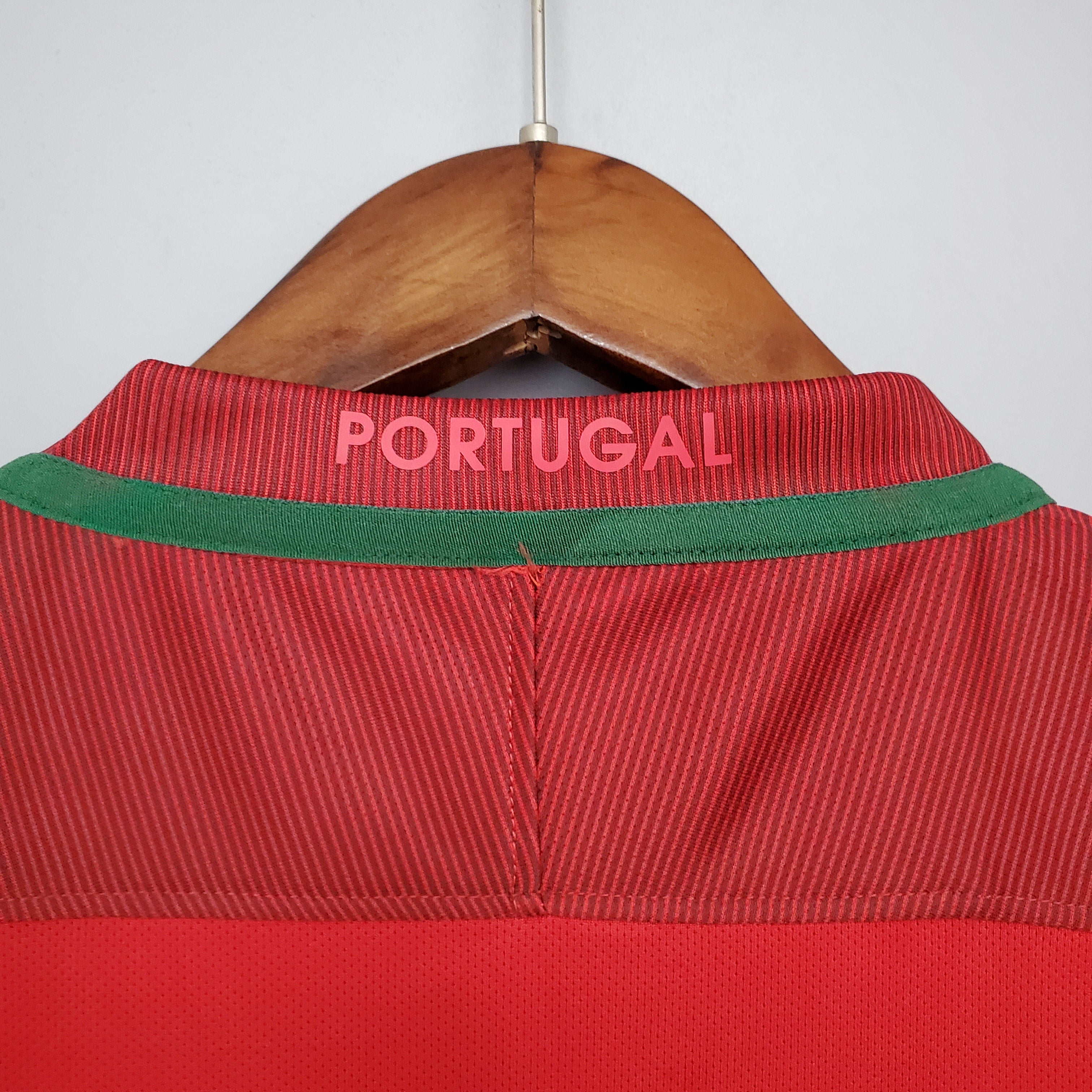 2016 Portugal home Retro