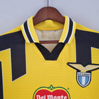 Retro de visitante del tercer partido de la Lazio 1998-00