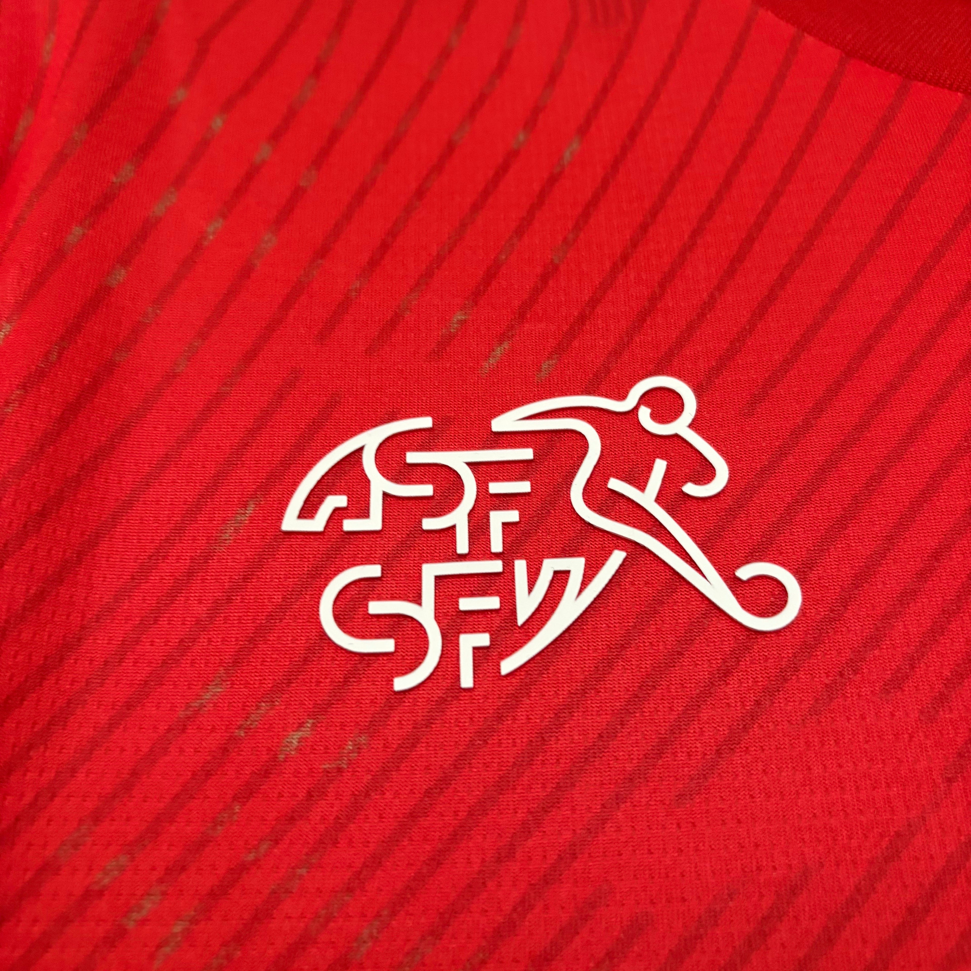Versión para aficionados de Suiza 2026-27