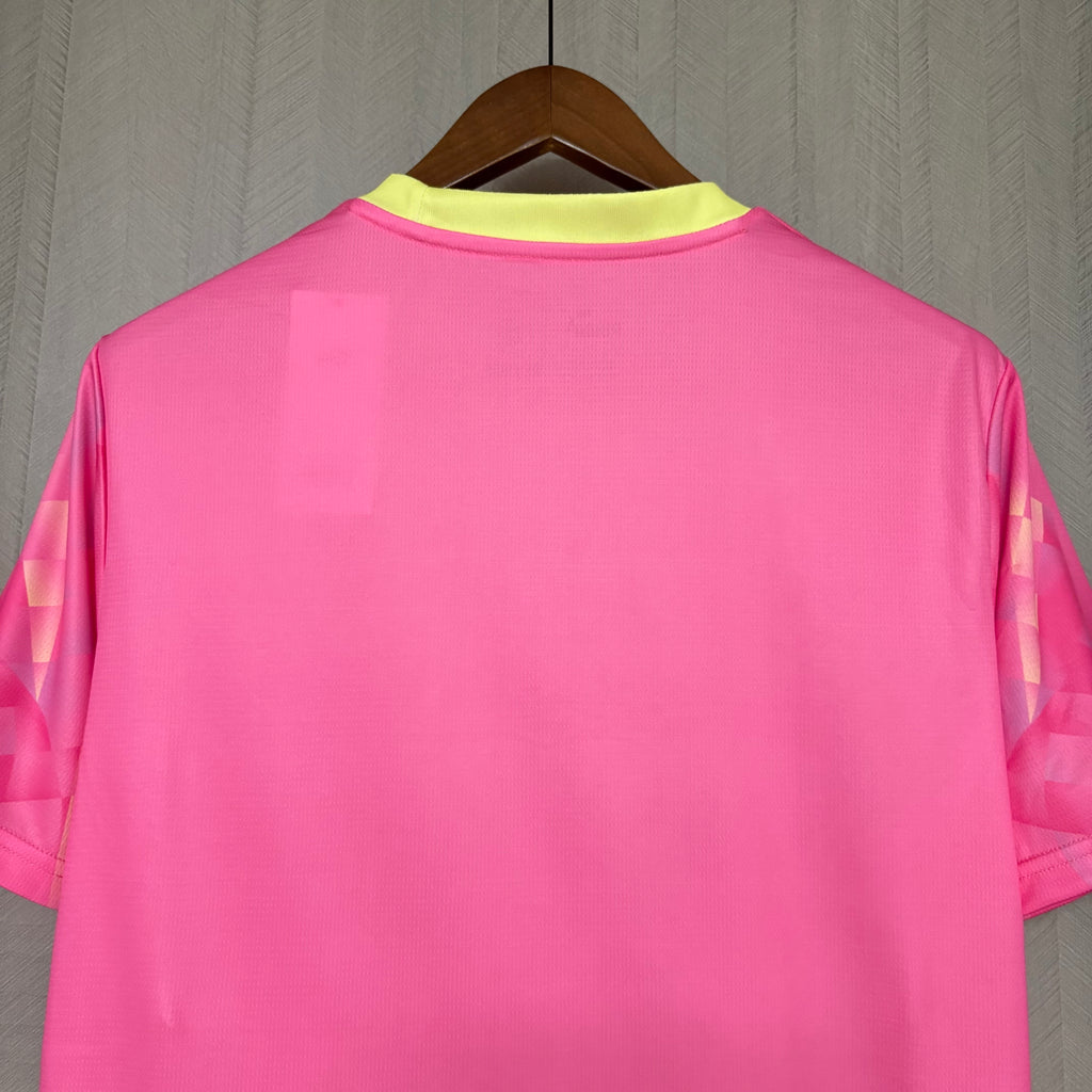 Versión especial para aficionados de Portugal rosa 2026-27