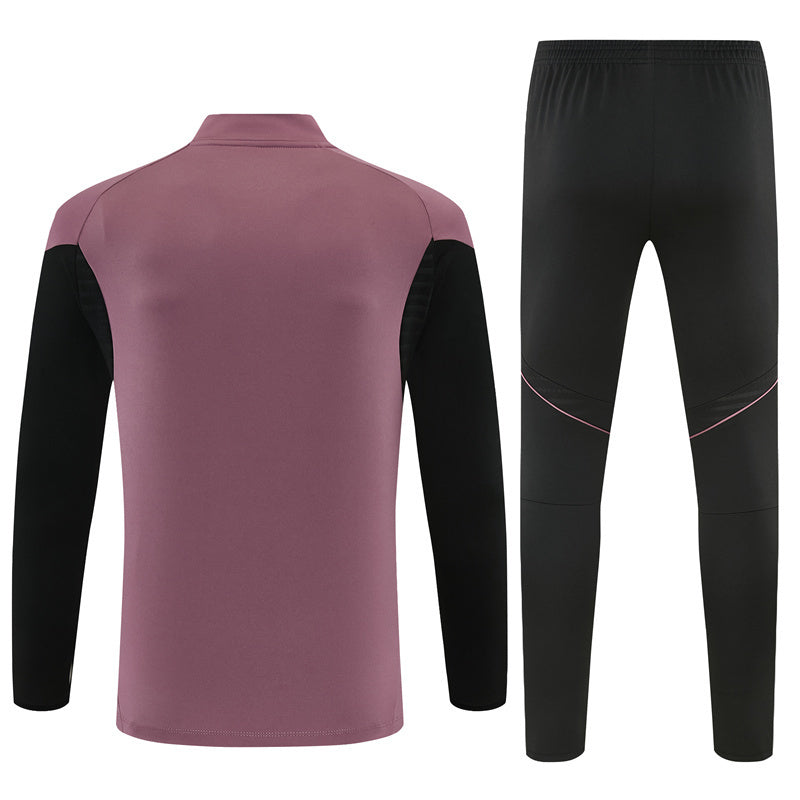 Conjunto de entrenamiento morado del Real Madrid 2025-26
