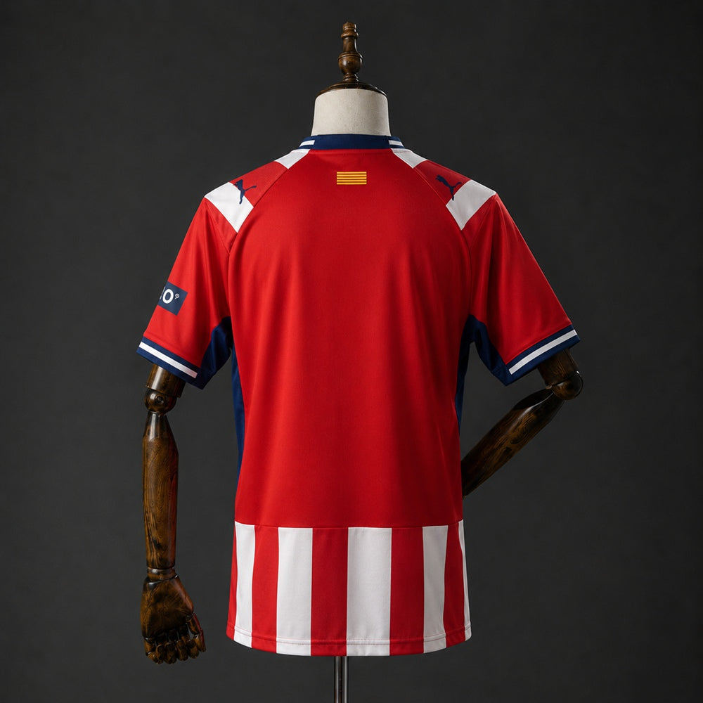 Versión aficionado de la primera equipación del Girona 2026-27