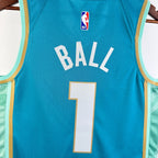 Balón n.° 1 de la NBA 2024-25 Hornets City Edition