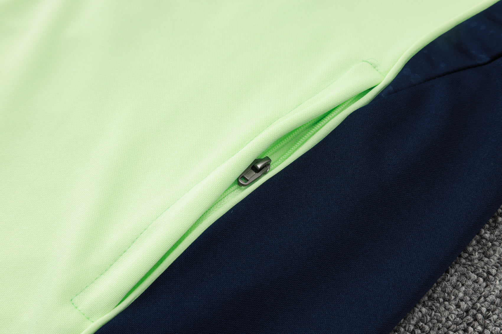 2025-26 Real Madrid Long zipper Light green training suit