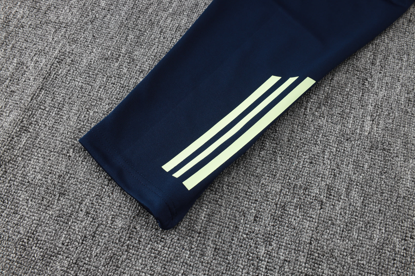 2025-26 Real Madrid Long zipper Light green training suit