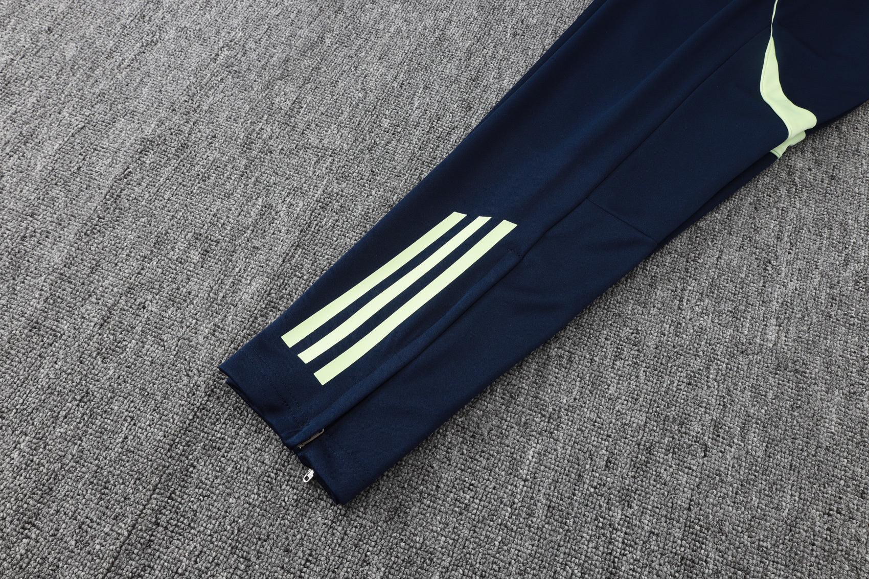 2025-26 Real Madrid Long zipper Light green training suit