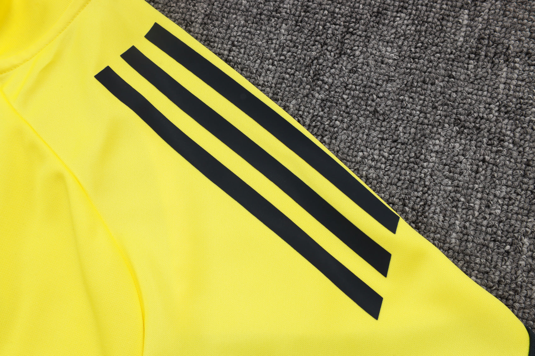2025-26 Real Madrid Long zipper Yellow training suit