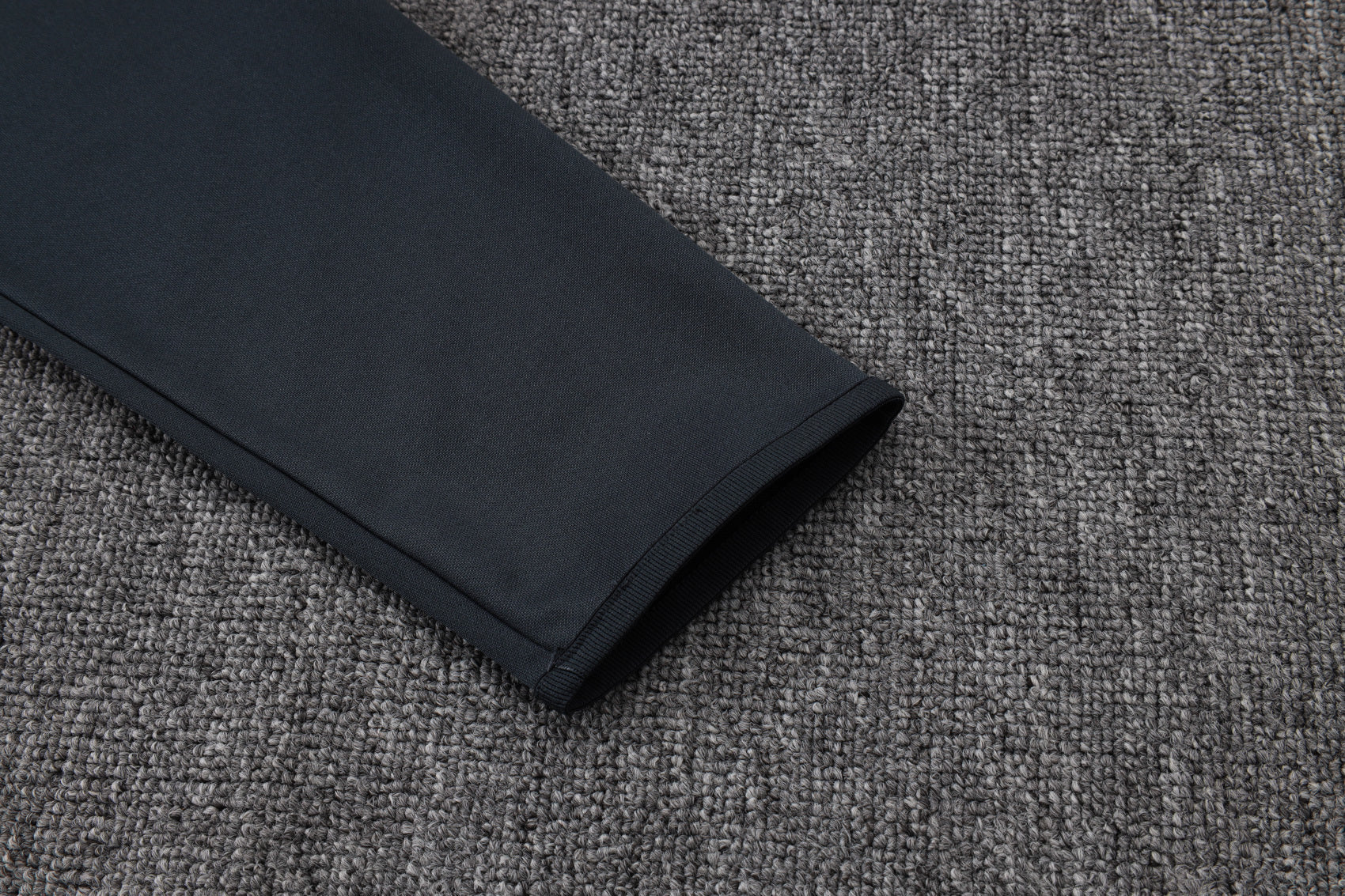 2025-26 Real Madrid Long zipper Dark gray (light pink text) training suit