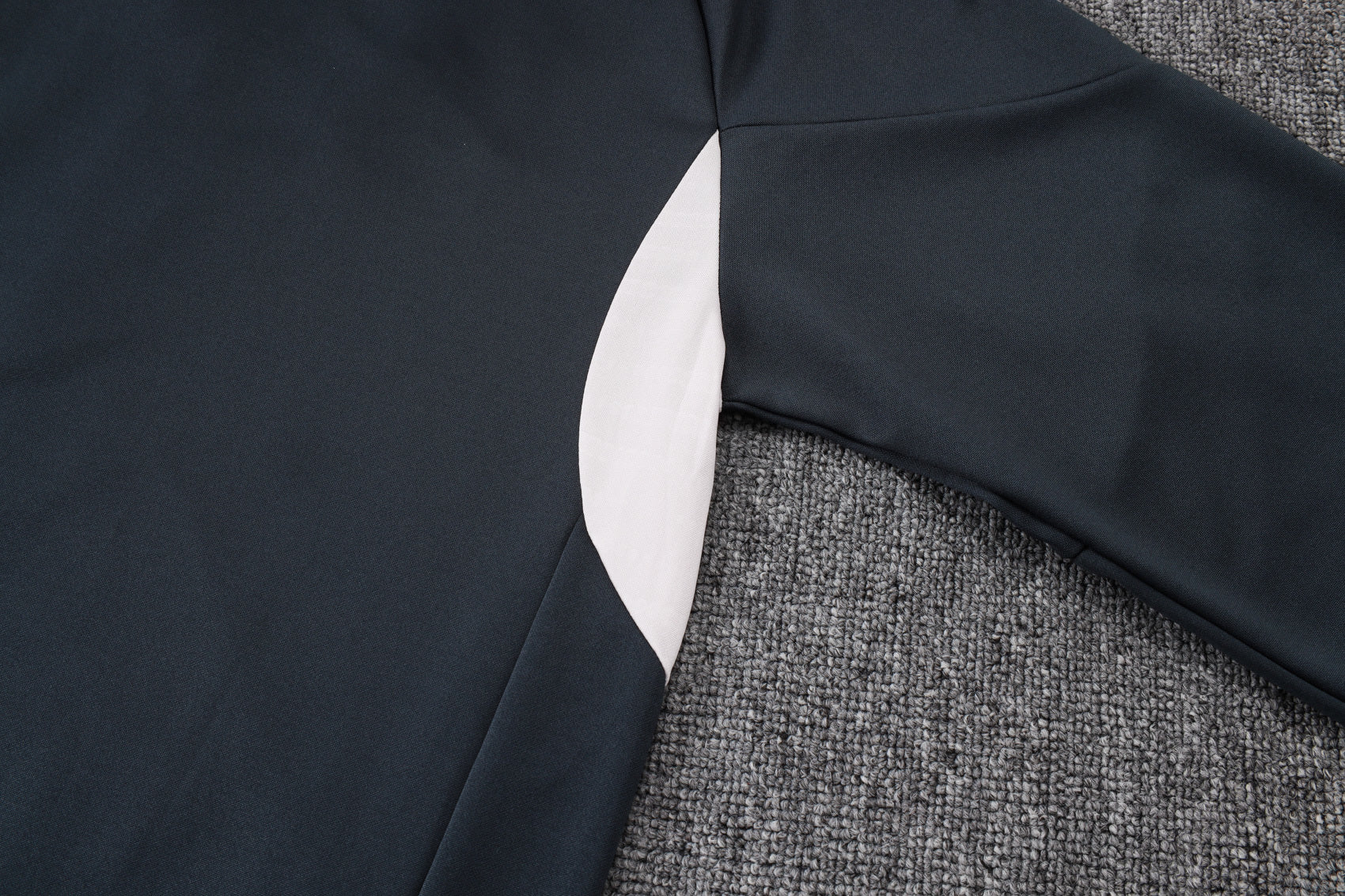 2025-26 Real Madrid Long zipper Dark gray (light pink text) training suit