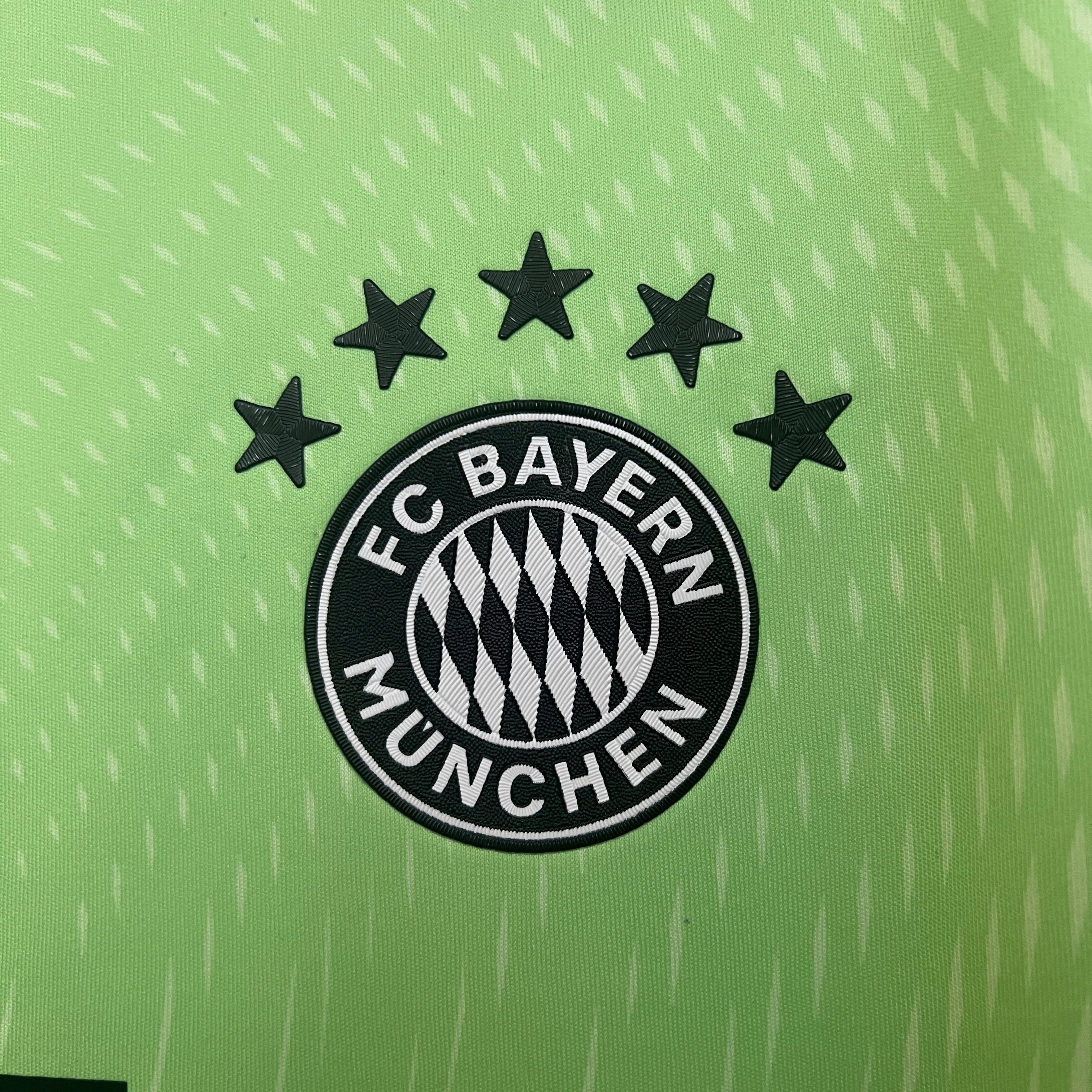 2025-26 Bayern Munich Goalkeeper