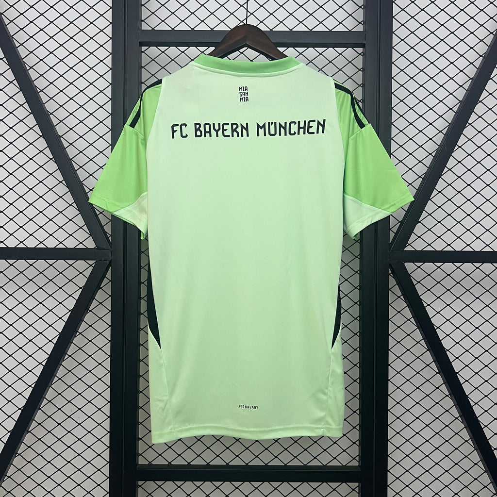 2025-26 Bayern Munich Goalkeeper