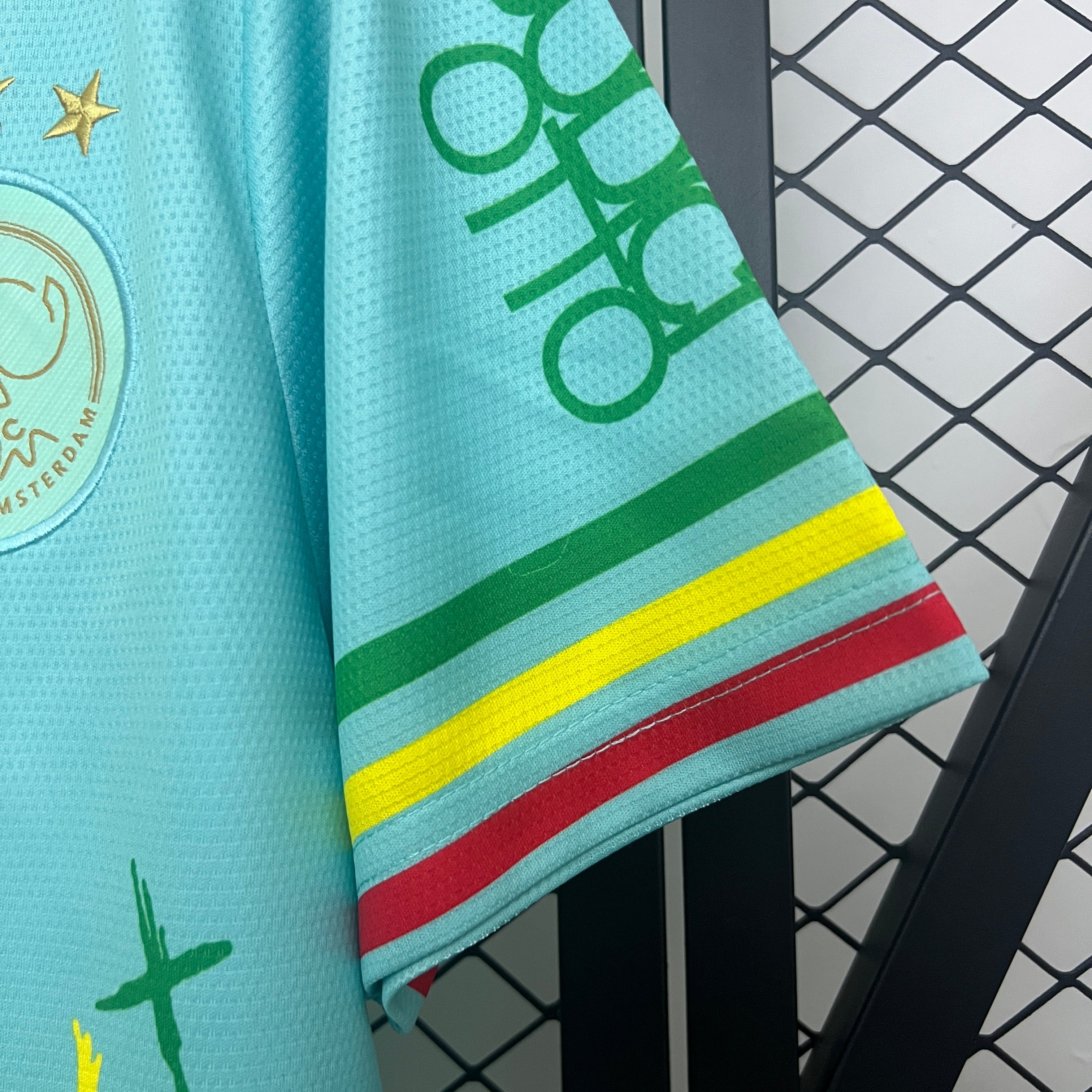 Edición especial para aficionados del Ajax 2025-26