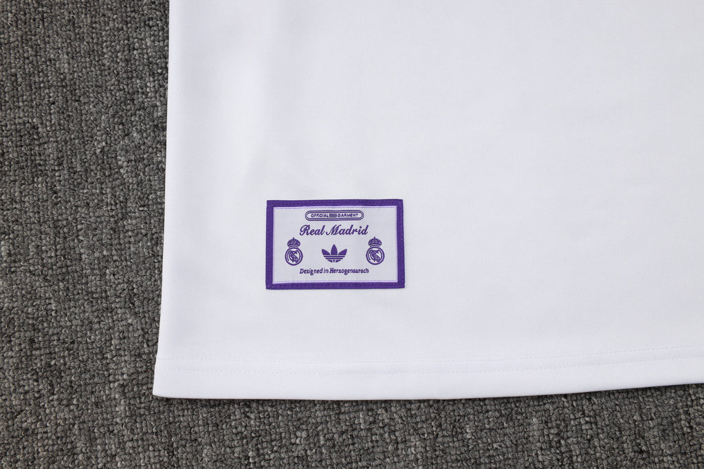 Chándal de entrenamiento especial blanco del Real Madrid 2025-26