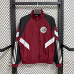 Cortavientos rojo del Ajax 2026-27