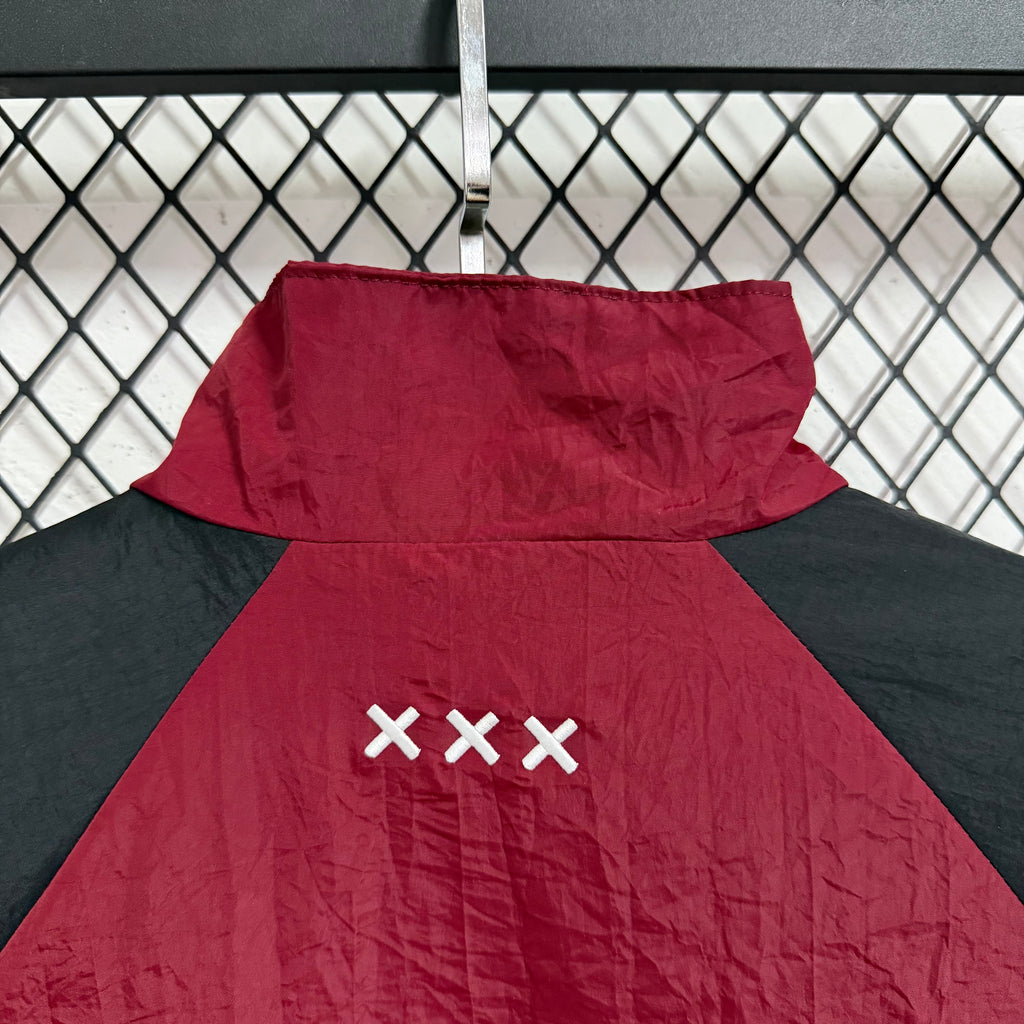 Cortavientos rojo del Ajax 2026-27