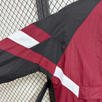 Cortavientos rojo del Ajax 2026-27