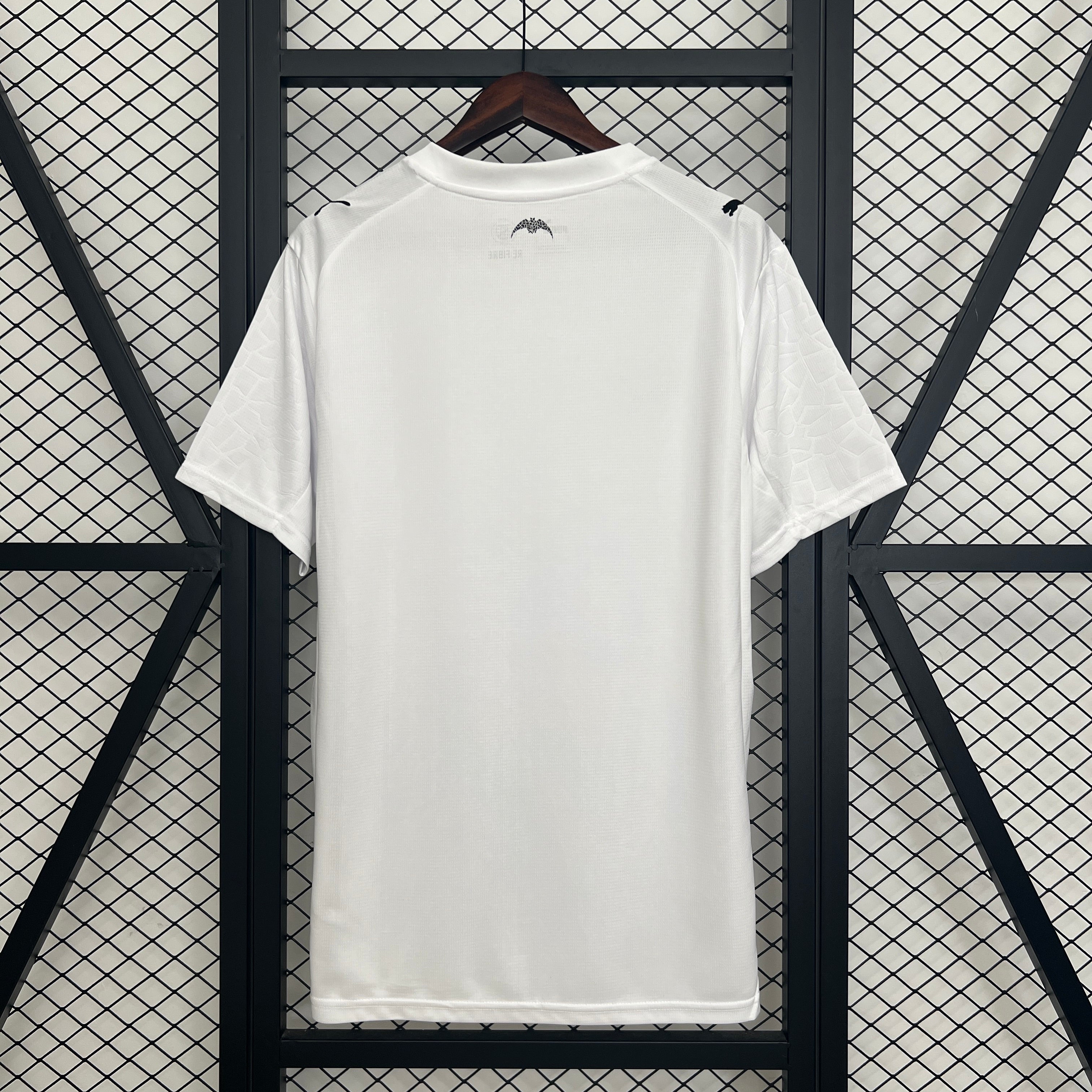 2025-26 Valencia Home