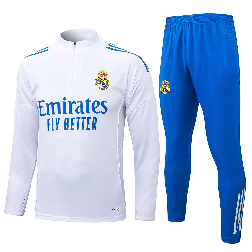 Traje de entrenamiento blanco y azul del Real Madrid 2025-26