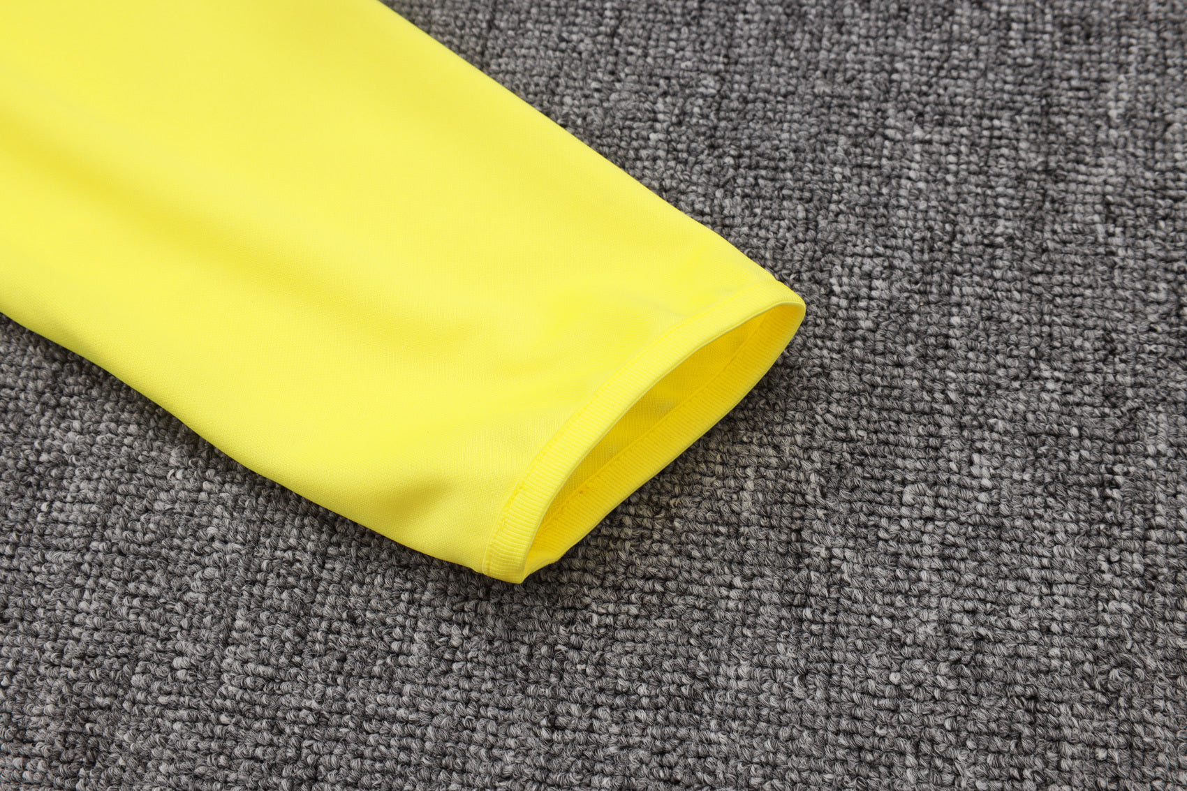 2025-26 Real Madrid Long zipper Dark gray (yellow sleeves) training suit