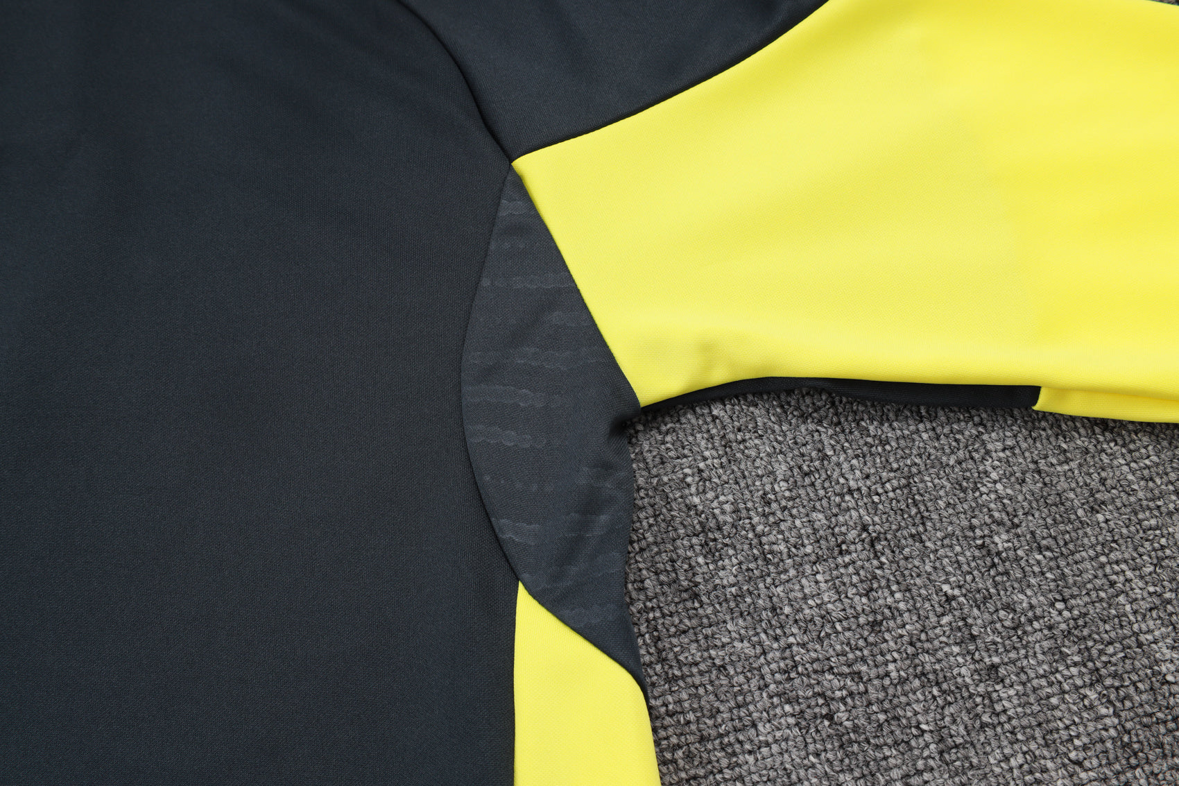 2025-26 Real Madrid Long zipper Dark gray (yellow sleeves) training suit