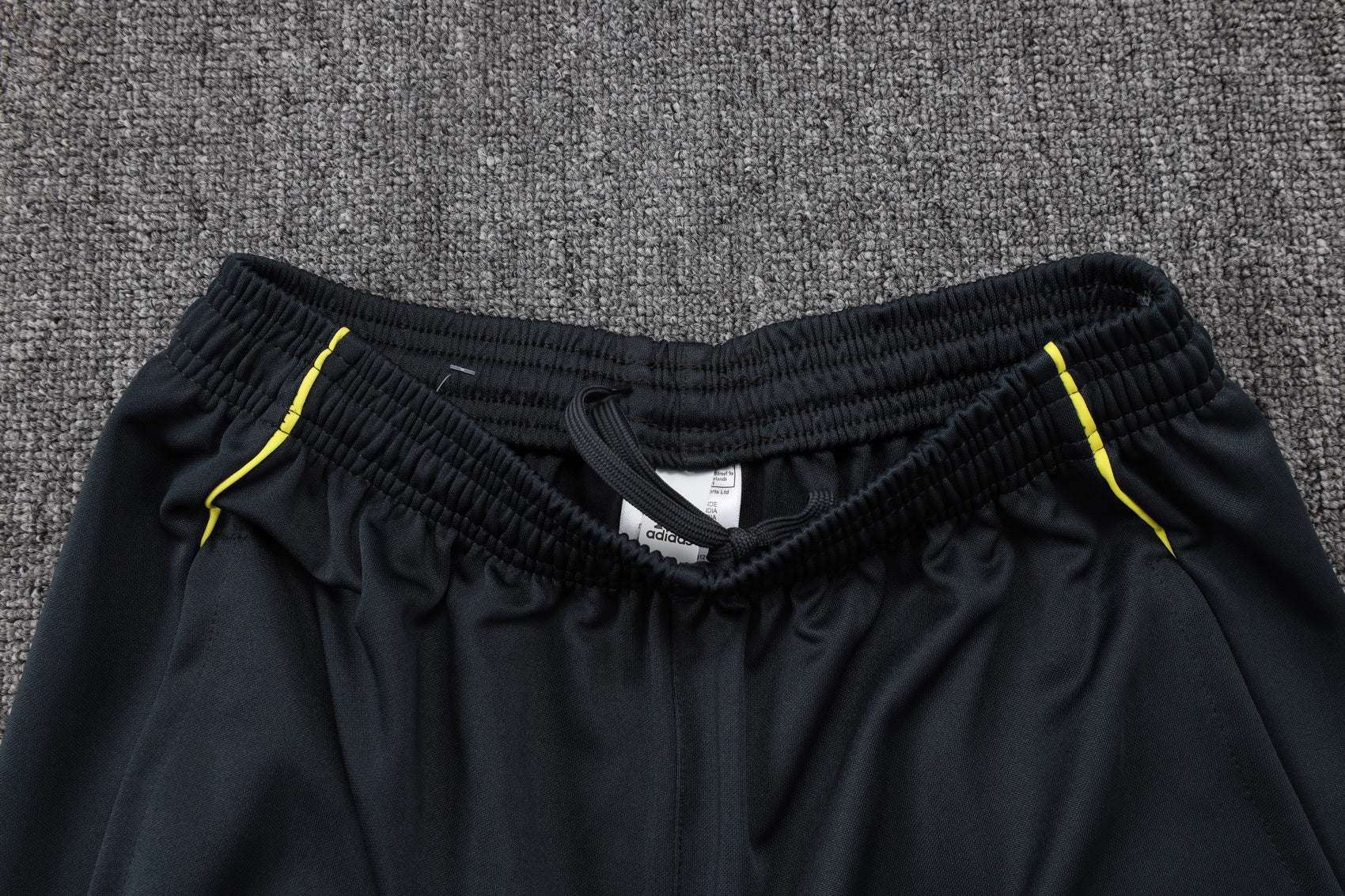 2025-26 Real Madrid Long zipper Dark gray (yellow sleeves) training suit