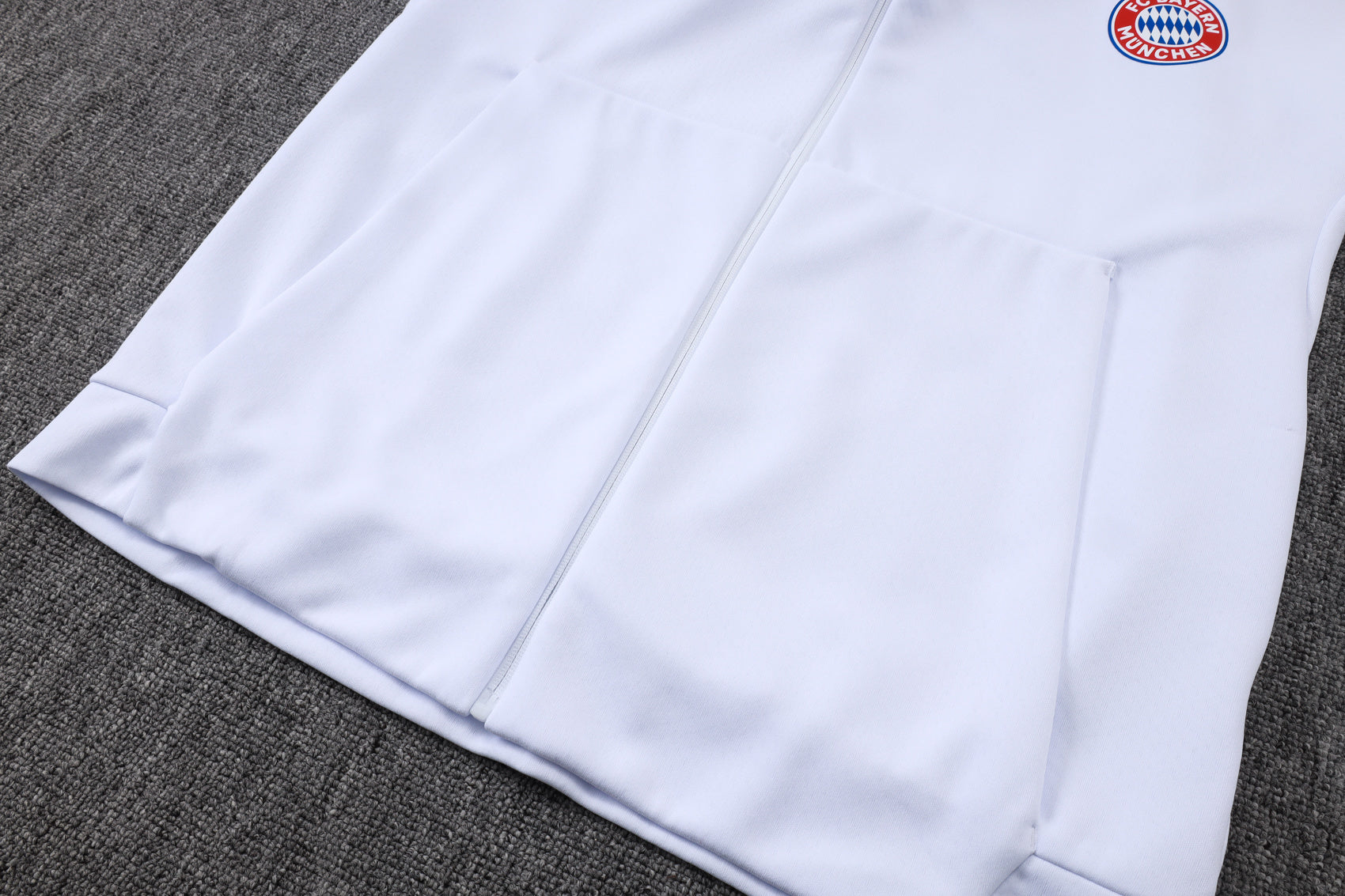 2025-26 Bayern Munich White Long zippered training suit with hood
