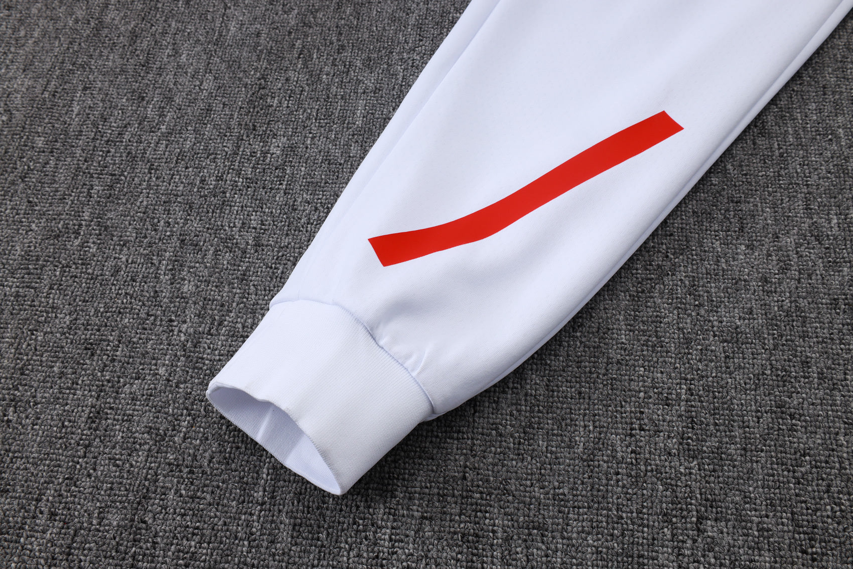 2025-26 Bayern Munich White Long zippered training suit with hood