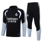 Traje de entrenamiento negro y gris del Real Madrid 2026-27