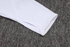 Traje de entrenamiento blanco y azul del Real Madrid 2025-26