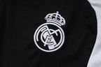 Traje de entrenamiento negro y gris del Real Madrid 2026-27