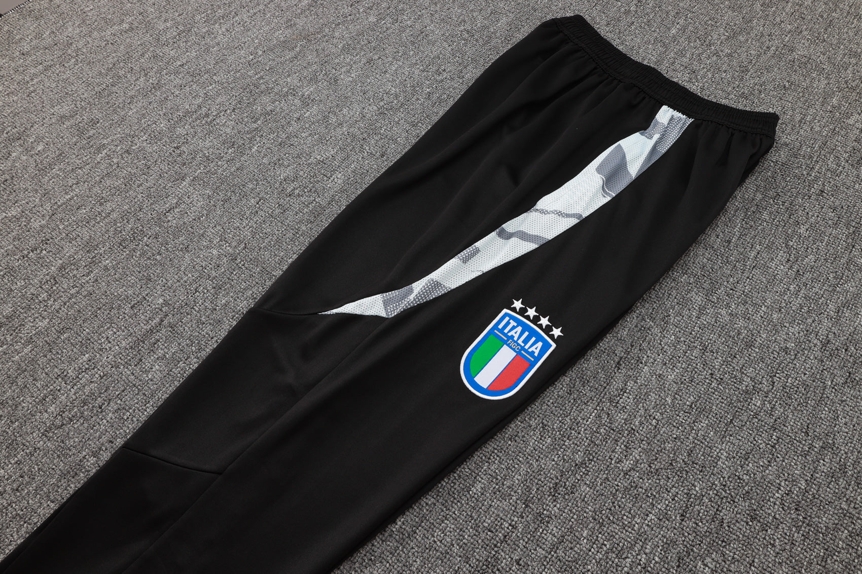 2024-25 Italy Black Training Suit