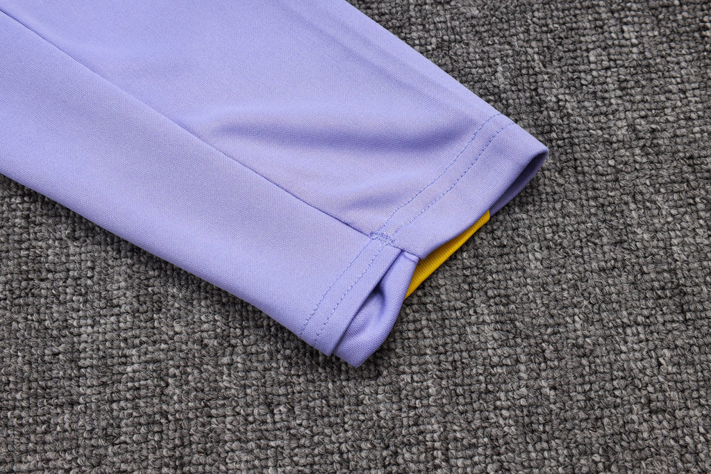 Conjunto de entrenamiento morado del Atlético de Madrid 2025-26