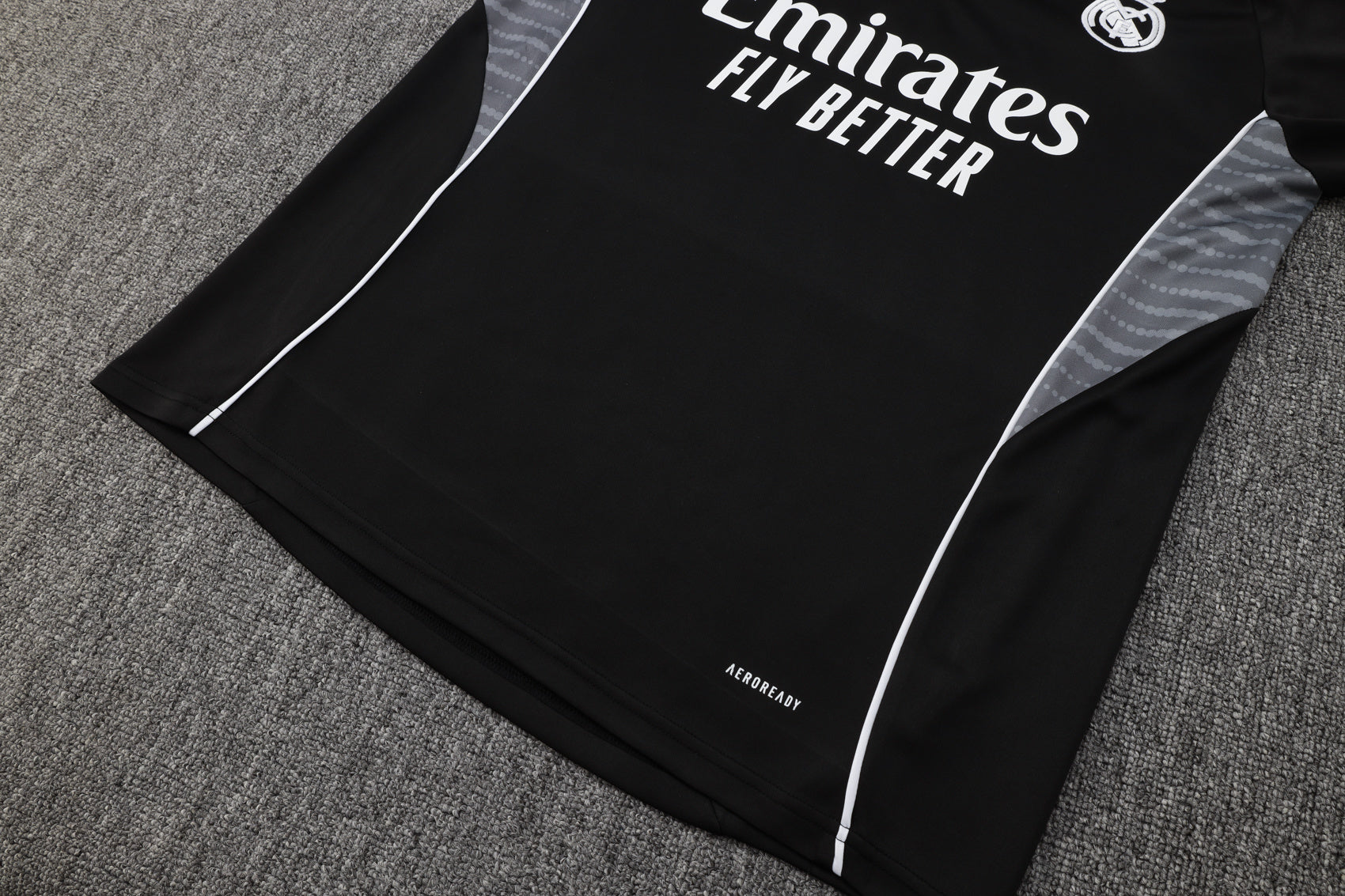 2025-26 Real Madrid Black training suit£¨White text)  Adults Or Children