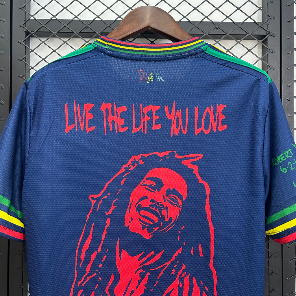 Versión para aficionados del 40.º aniversario de Bob Marley del Ajax de Ámsterdam 2025-26