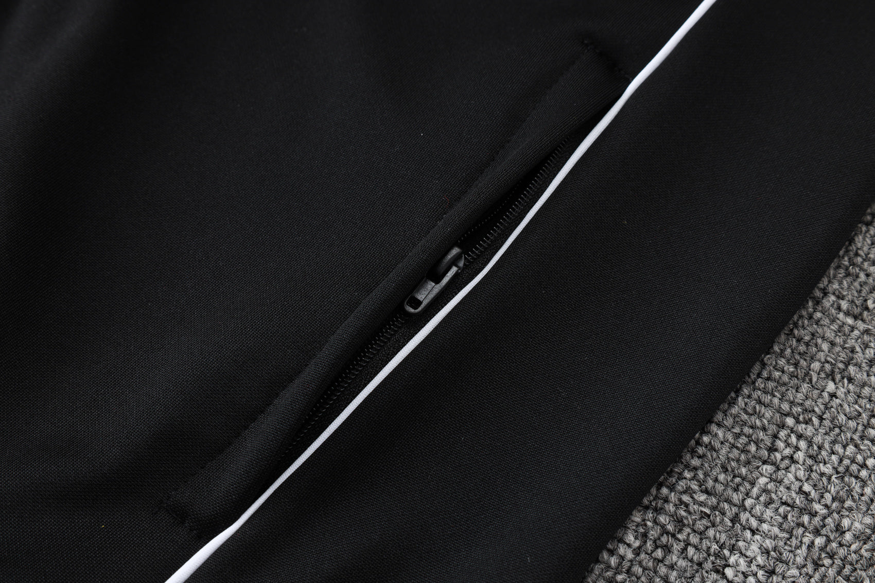 2025-26 Real Madrid Long zipper Black-Gold training suit