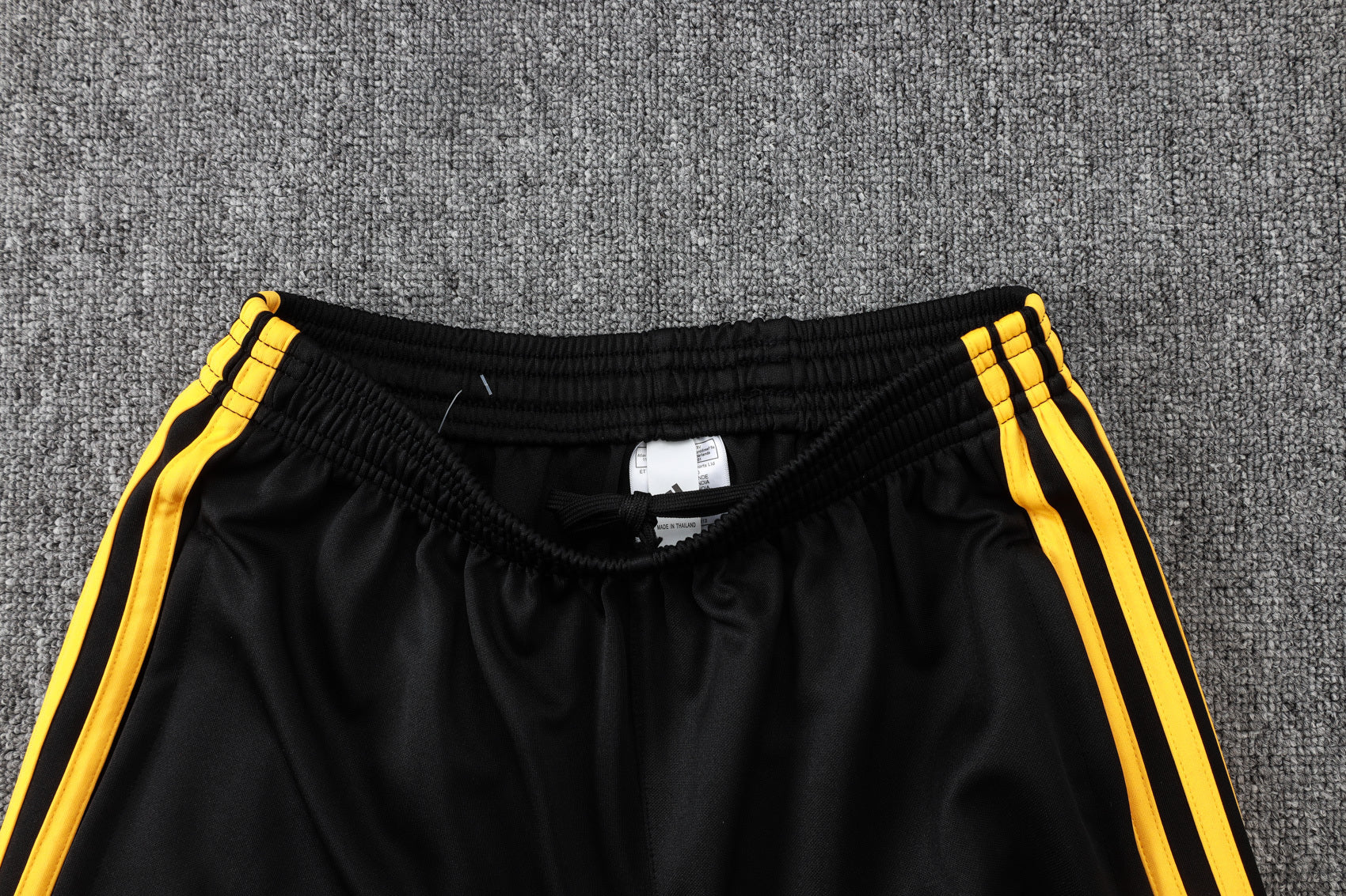 2025-26 Real Madrid Long zipper Black-Gold training suit