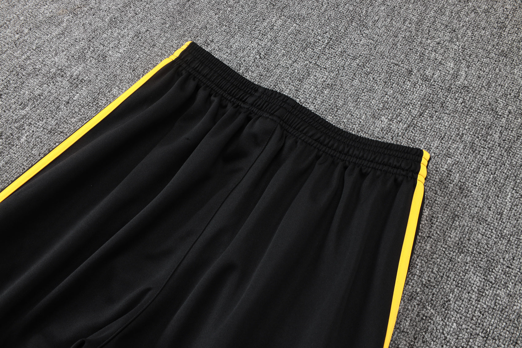 2025-26 Real Madrid Long zipper Black-Gold training suit