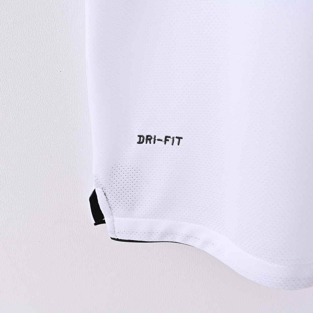 2011-12 Manchester United Away Retro