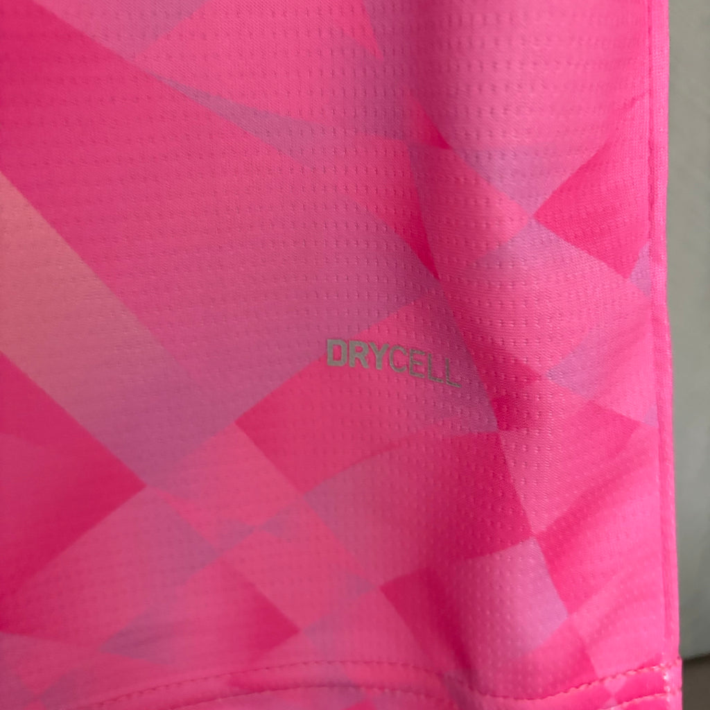 Versión especial para aficionados de Portugal rosa 2026-27